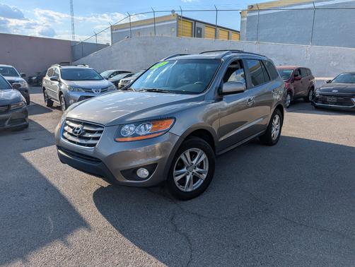 2011 Hyundai SANTA FE SE