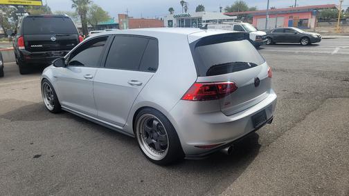 2017 Volkswagen Golf GTI S 4-Door