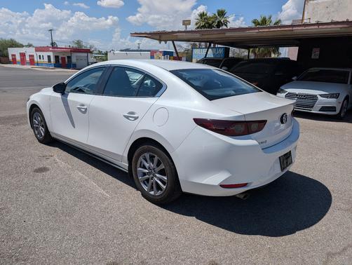 White 2021 Mazda Mazda3 2.5S FWD
