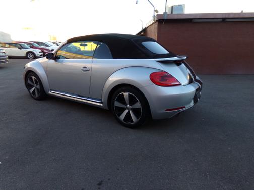 2013 Volkswagen Beetle 2.0T w/Sound