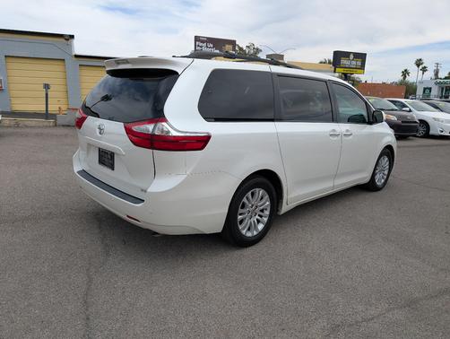 2016 Toyota Sienna XLE Premium