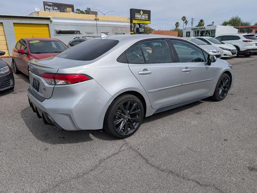 Silver 2024 Toyota Corolla SE