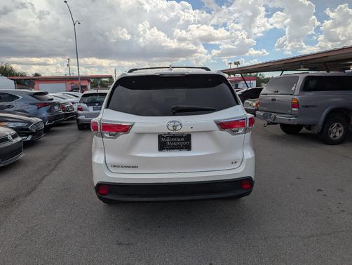 2016 Toyota Highlander LE