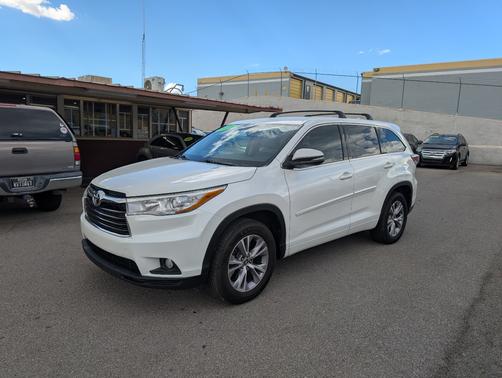 2016 Toyota Highlander LE