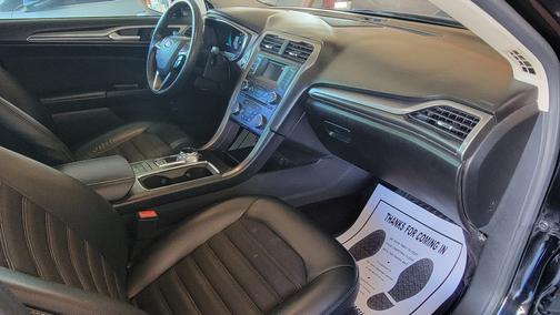 2017 Ford Fusion Hybrid SE