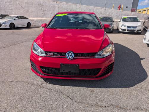 2017 Volkswagen Golf GTI SE 4-Door