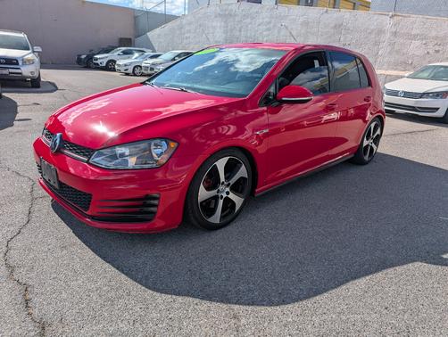 2017 Volkswagen Golf GTI SE 4-Door