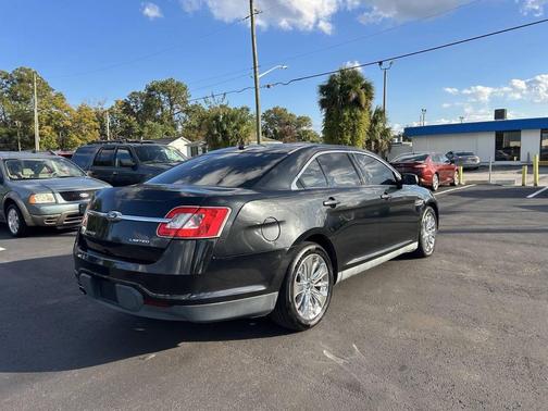 2010 Ford Taurus Limited