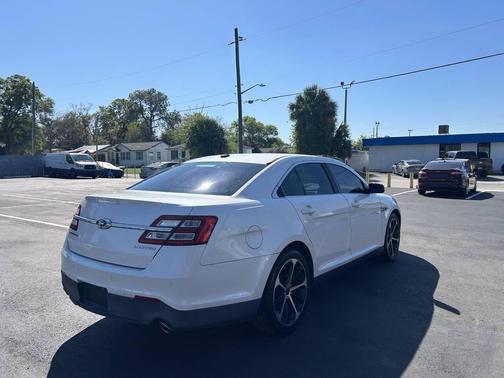2015 Ford Taurus Limited