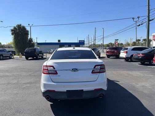 2015 Ford Taurus Limited