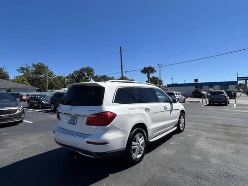 White 2015 Mercedes-Benz GL-Class 4MATIC