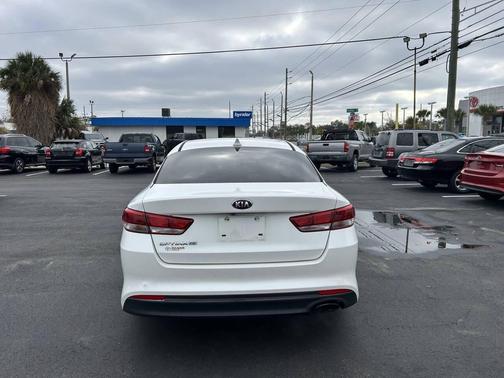 2016 Kia Optima LX