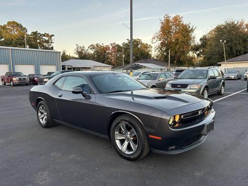 2015 Dodge Challenger SXT