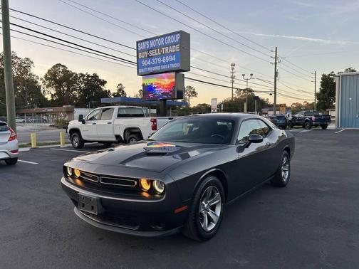 2015 Dodge Challenger SXT