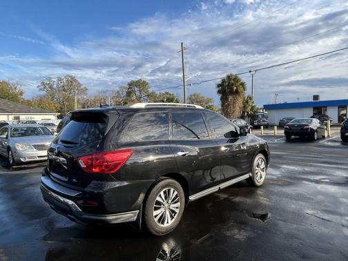 2019 Nissan Pathfinder SL