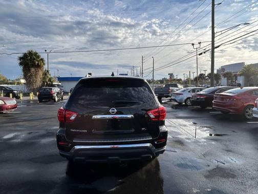 2019 Nissan Pathfinder SL