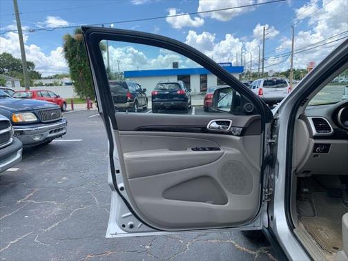 2012 Jeep Grand Cherokee Laredo for sale in JACKSONVILLE, FL - image 10