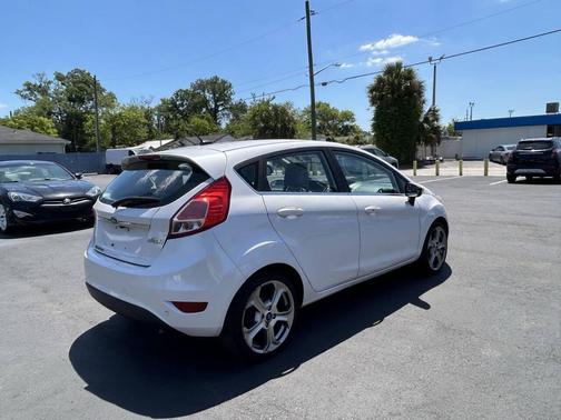 White Platinum Metallic Tri-Coat 2016 Ford Fiesta Titanium