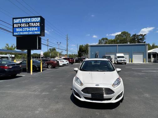 White Platinum Metallic Tri-Coat 2016 Ford Fiesta Titanium