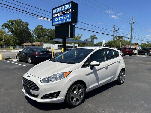 White Platinum Metallic Tri-Coat 2016 Ford Fiesta Titanium