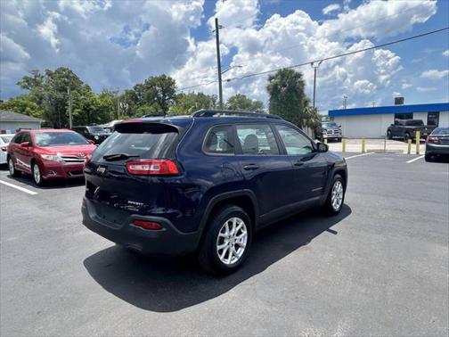 2015 Jeep Cherokee Sport