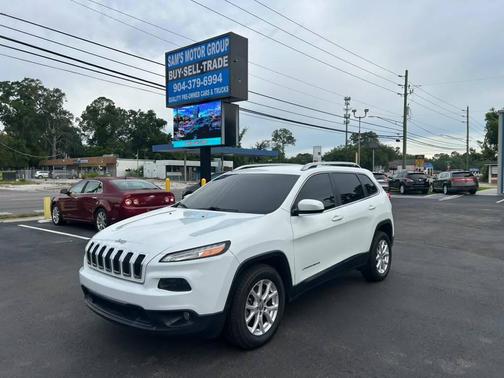 Bright White Clearcoat 2017 Jeep Cherokee Latitude
