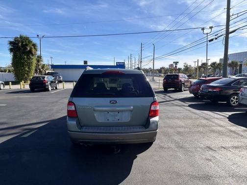 2005 Ford Freestyle SE