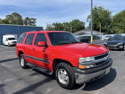 Red 2002 Chevrolet Tahoe LT
