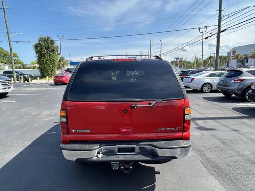 Red 2002 Chevrolet Tahoe LT