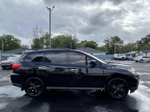 Magnetic Black 2018 Nissan Pathfinder SL
