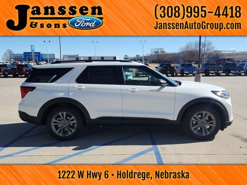 Star White Metallic Tri-Coat 2026 Ford Explorer Active w/200A Pkg