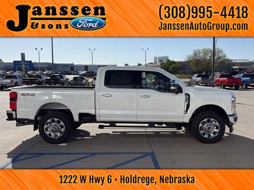 Star White Metallic Tri-Coat 2026 Ford F-350 Lariat