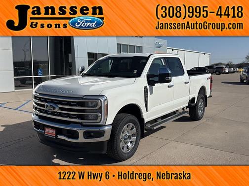 Star White Metallic Tri-Coat 2026 Ford F-350 Lariat