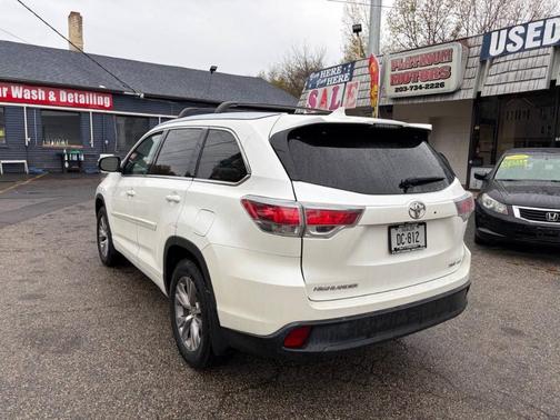 Blizzard Pearl 2015 Toyota Highlander XLE