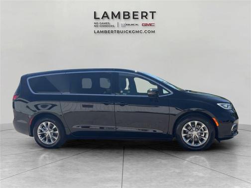 Diamond Black Crystal Pearlcoat 2026 Chrysler Pacifica Limited