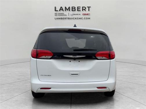 Bright White Clearcoat 2024 Chrysler Voyager LX
