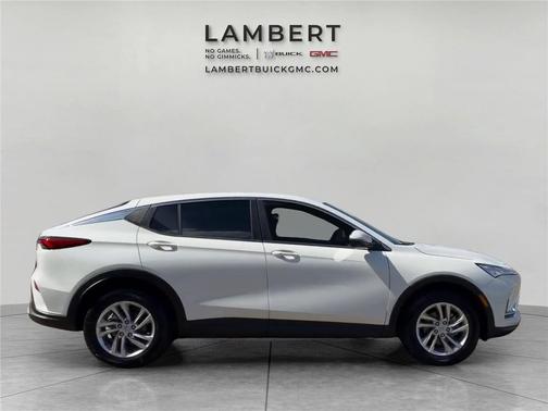 Summit White 2026 Buick Envista Preferred FWD