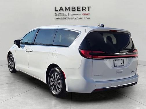 2024 Chrysler Pacifica Hybrid Select