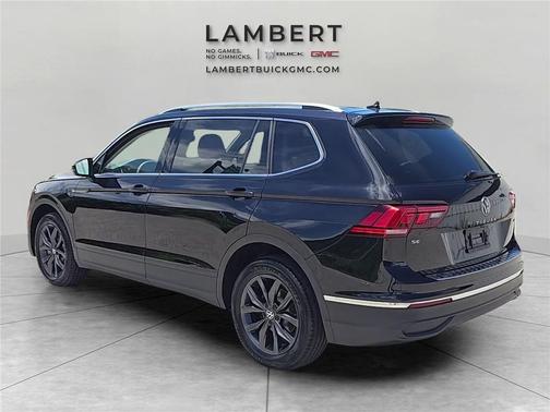 Deep Black Pearl 2023 Volkswagen Tiguan 2.0T SE 4MOTION