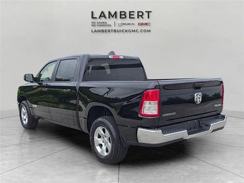 Diamond Black Crystal Pearlcoat 2023 RAM 1500 Big Horn/Lone Star