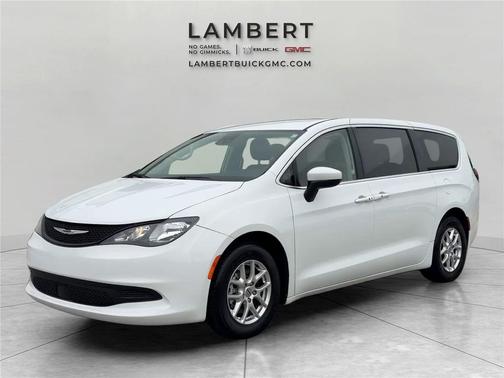Bright White Clearcoat 2023 Chrysler Voyager LX