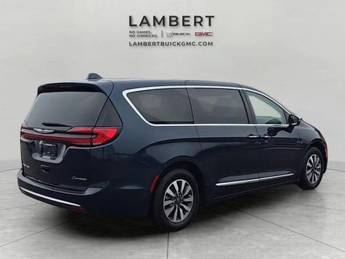 2022 Chrysler Pacifica Hybrid Limited