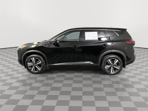 2022 Nissan Rogue SL
