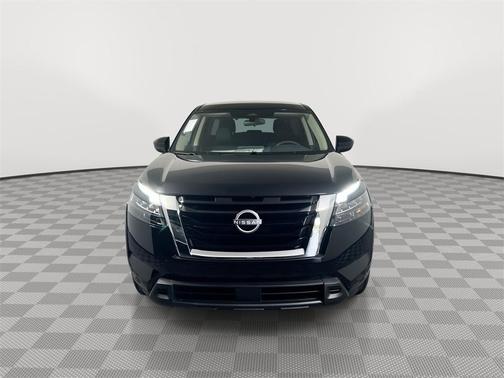 2025 Nissan Pathfinder S FWD