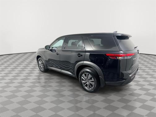 2025 Nissan Pathfinder S FWD