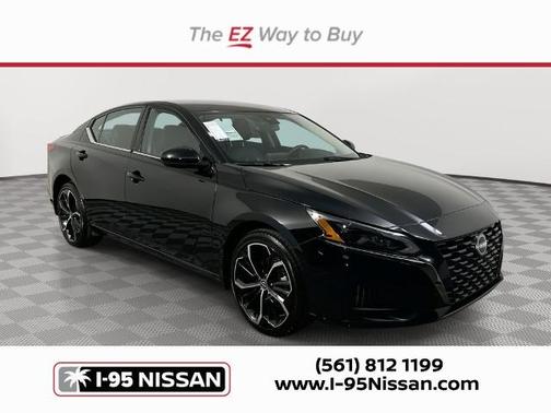 Black 2025 Nissan Altima SR
