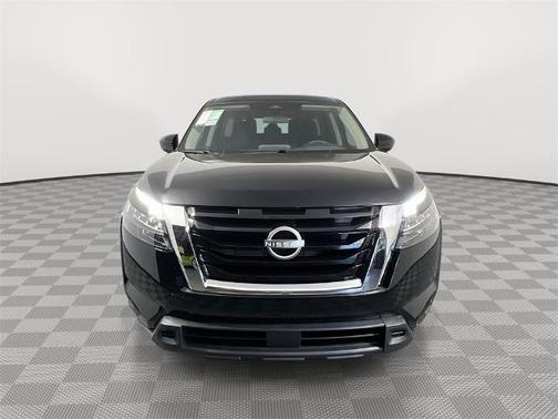 2024 Nissan Pathfinder S