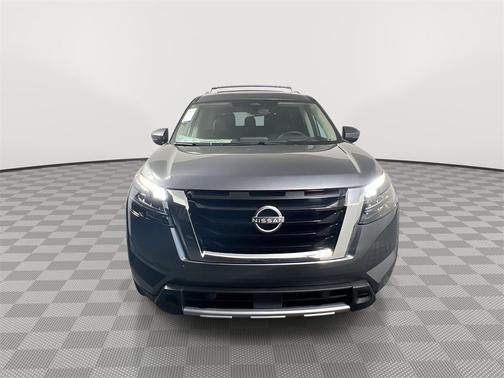 2025 Nissan Pathfinder Platinum FWD