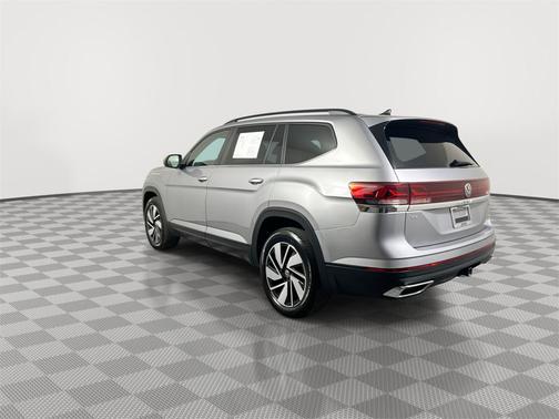 2025 Volkswagen Atlas 2.0T SE w/Technology 4MOTION