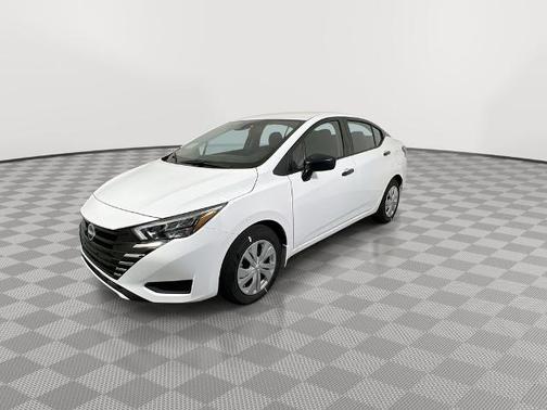 Cloud White 2025 Nissan Versa 1.6 S